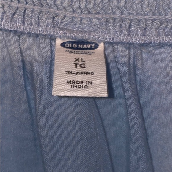 Off the shoulder very pretty top. - Picture 3 of 3